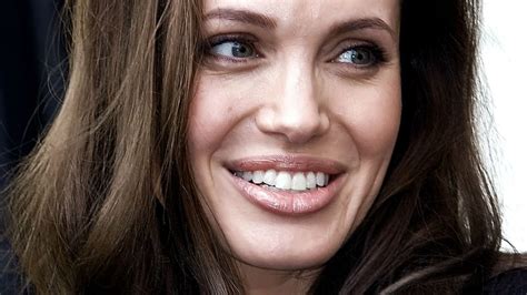 1080p Free Download Angelina Jolie Pretty Bonito Smile Woman Lips Sexy Sweet Brunette