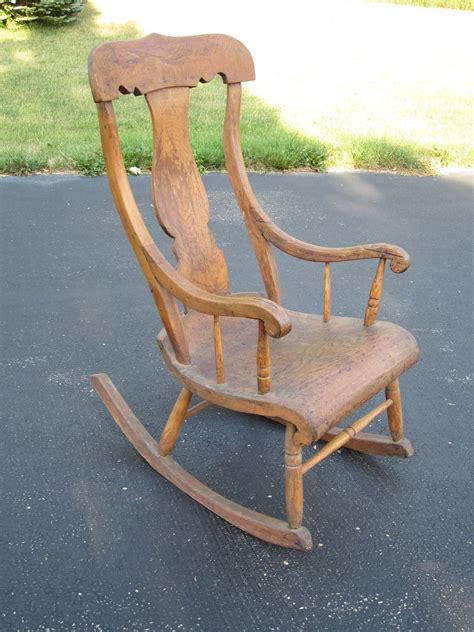 Primitive Vintage Farmhouse Wooden Wood Rocking Chair Rocker With Urn