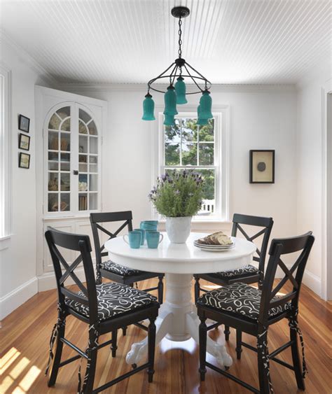 20 Super Smart Ideas For Decorating Small Dining Room