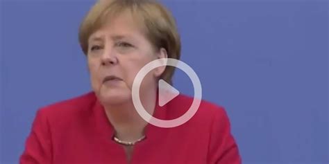 Merkel Zeigt Sich Selbstkritisch