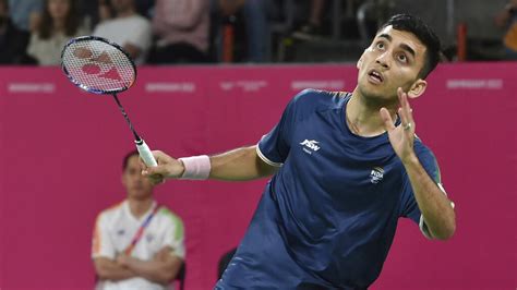 hylo open super 300 lakshya sen crashes out after straight game loss to ng ka long angus in