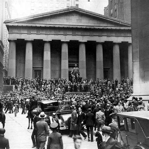 The 1920s, known as the roaring twenties had been a time of unprecedented prosperity in america, and as the stock market soared, investors used their life savings and borrowed (buying stocks on margin) to take advantage of the boom. 30 Rare Photos Taken 85 Years Ago During the American Great Depression | History Daily