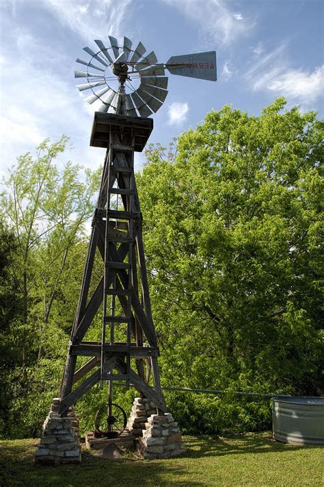 Old Texas Windmill Water Pump Photograph By Kathy Clark Pixels