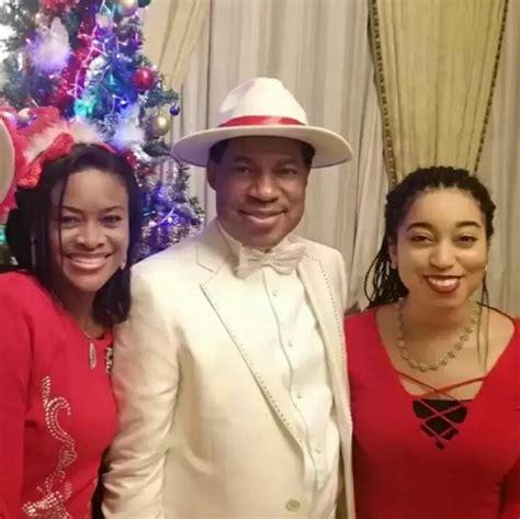 Pastor Chris Oyakhilome And His Daughters Share Christmas Photoshoot