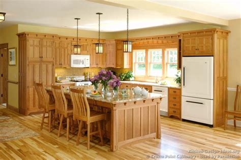 This style may also use bold pops of color in cabinetry to express a homeowner who isn't afraid to show his or her vibrant side. Mission Style Kitchens - Designs and Photos