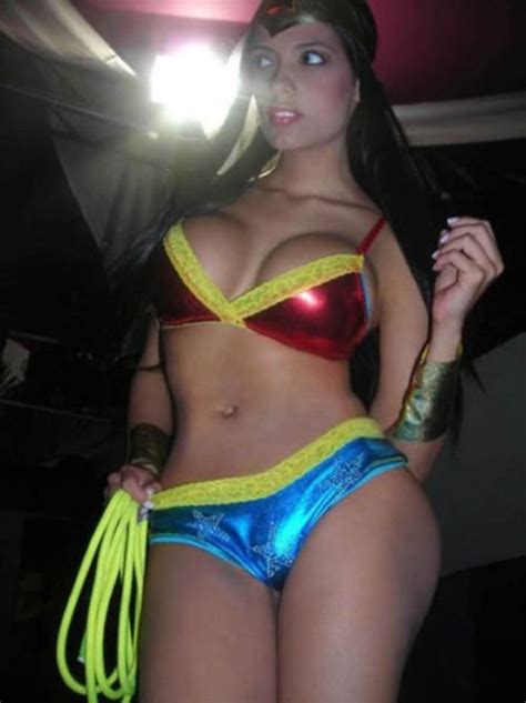 Sexy Dc Cosplay Maaasitas En Cosplay → Sexy Wonder Woman