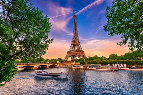 10 Must See Sights And Attractions In Paris Mad Monkey Hostels