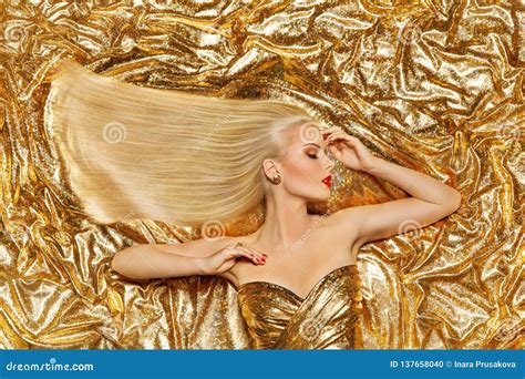 Beautiful Golden Haired Telegraph