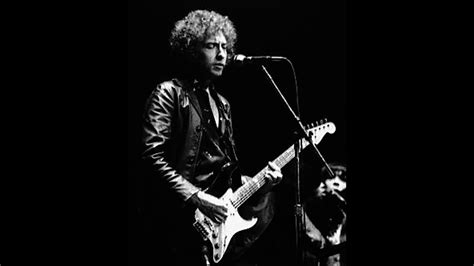 All along the watchtower, princes kept the view while all the women came and went, barefoot servants, too. All along the Watchtower - Bob Dylan (Cover) - YouTube