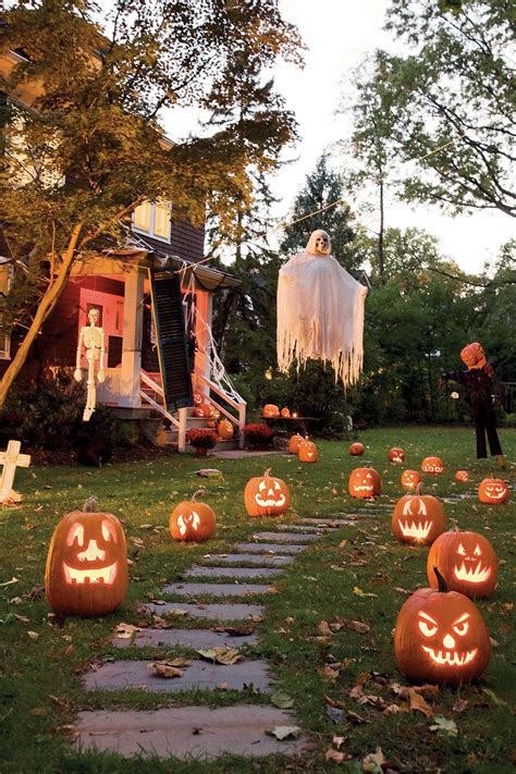 spook your neighborhood with these outdoor halloween decorations spooky outdoor halloween