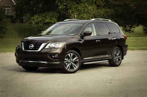 Nissan evaluating Pathfinder mid-size SUV for India - Report