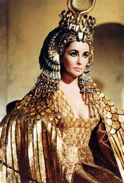 The Most Iconic Movie Dresses Of All Time Elizabeth Taylor Moda