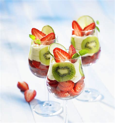 Strawberry And Kiwi Parfait Recipe Eat Smarter Usa