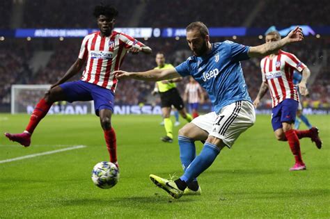 Dalam pertandingan melawan atletico, chelsea mendominasi pertandingan. Atlético de Madrid y Juventus empataron en inicio del ...