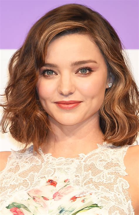Wavy Haircuts For Round Faces