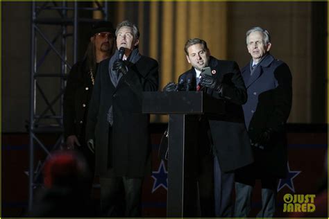 Photo Matthew Perry Jonah Hill Political Rally Dont Look Up 37 Photo 4508269 Just Jared