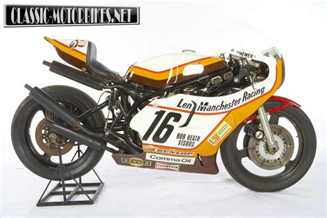 Mike raced the bike in macau in 1980 having purchased it from simon buckmaster who had used it in the previous. Yamaha TZ750 - Classic Motorbikes