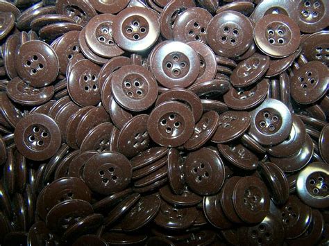 Brown Plastic Buttons 17 18 Mm Uniform Parts