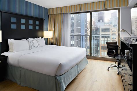 Hotels In Chelsea Nyc Fairfield Inn And Suites New York Manhattanchelsea