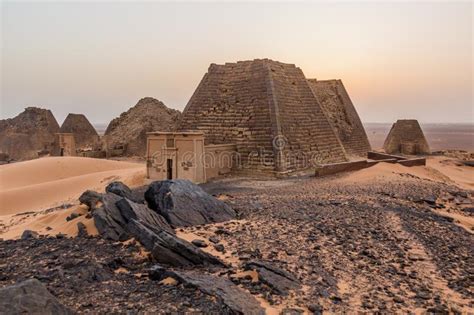 Pyramids Of Meroe In Sud Stock Image Image Of Africa 259617103
