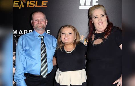 honey boo boo reveals dad sugar bear barely speaks to her