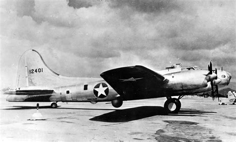 Xb 38 Flying Fortress Right Side View World War Photos