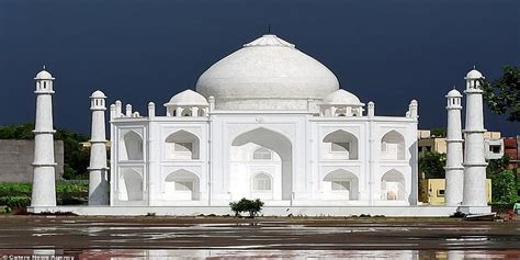 Indian Builds Taj Mahal Replica Home For Wife Daily Times