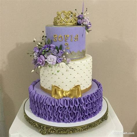 بزمینه کیک تولد و نامزدی