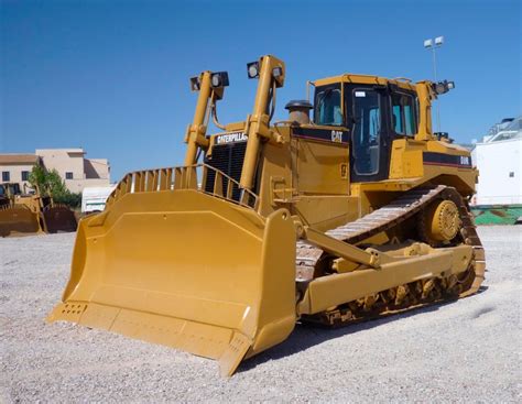 Cat D8r Track Type Bulldozer 320 Hp Specification And Features