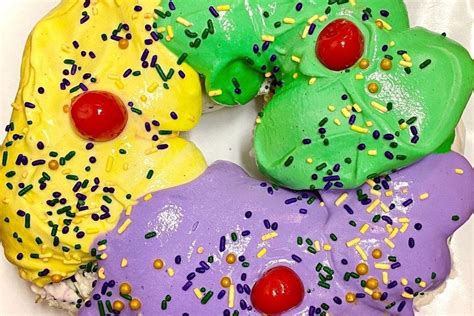 10 Unique Ways King Cake Is Being Served In New Orleans