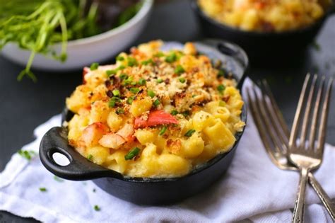 Lobster Mac And Cheese With Garlic Lemon Crust Nerds With Knives