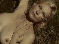 Kirsten Dunst Nuda Anni In Melancholia