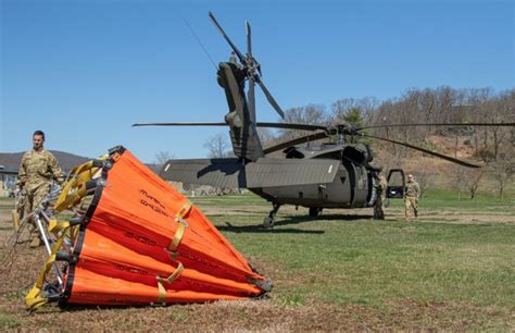 Ny National Guard Helicopter Crews Train To Fight Fires Over The Hudson