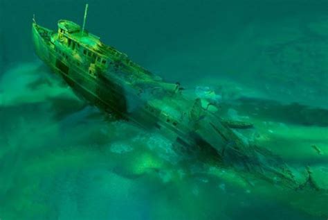 Divers Find Rare Century Old Shipwreck Hidden At Bottom Of Lake In