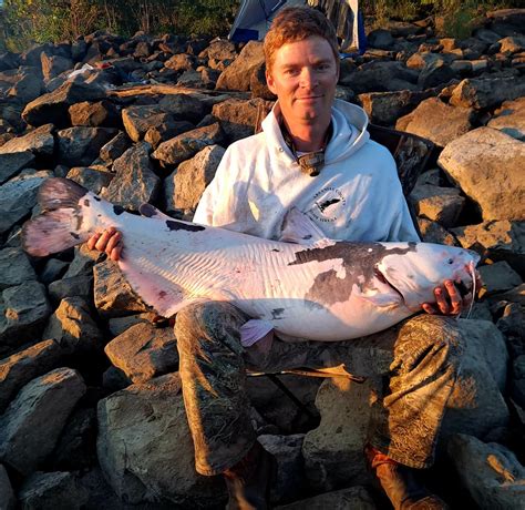 Missouri Man Catches Highly Rare Catfish With Strange Markings Holy Cow