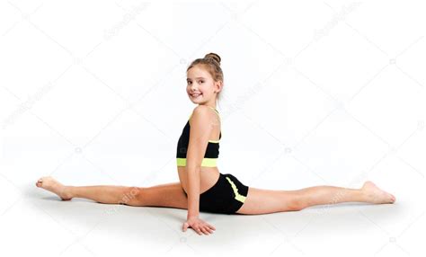 Flexible Linda Niña Niña Gimnasta Haciendo Ejercicio Acrobático 2023