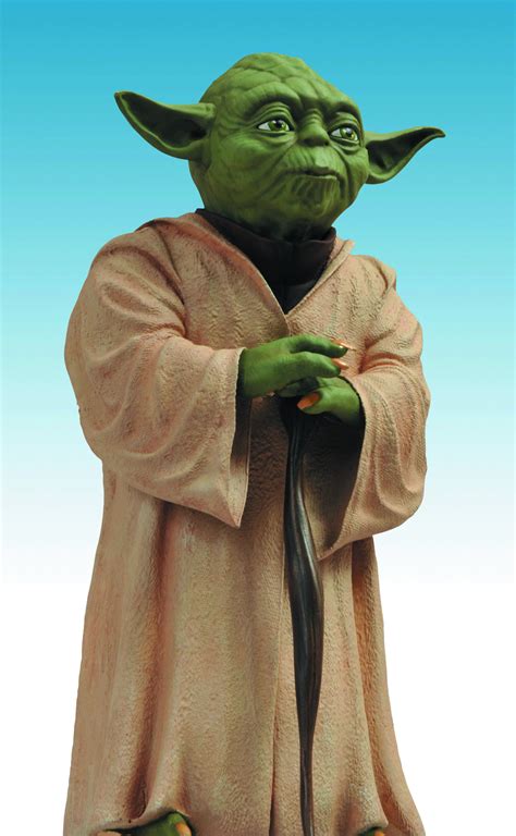Oct121566 Star Wars Yoda Figure Bank Previews World
