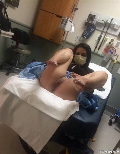 Nude Nurse Selfie Porn Pictures