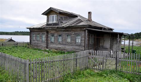 Wooden Houses Of Kovda Village · Russia Travel Blog