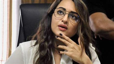 Sonakshi Sinha Brutally Trolled For Not Knowing Ramayana India Forums