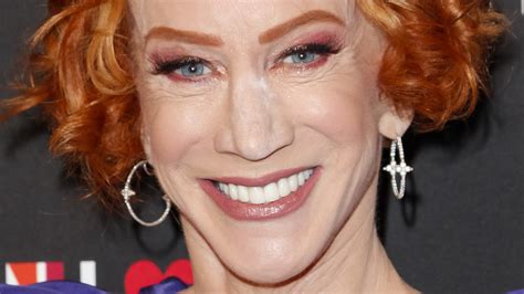 Everything We Know About Kathy Griffin S Lung Cancer Diagnosis