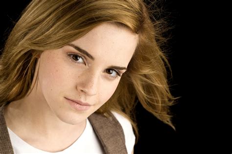 2560x1700 Resolution Emma Watson Hot Smile 2014 Images Chromebook Pixel Wallpaper Wallpapers Den