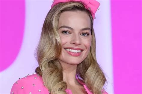 Margot Robbie Sizzles As She Shows Off Toned Torso In Hot Pink Crop Top And Mini Skirt Daily Star