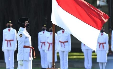 Pengukuhan Pasukan Pengibar Bendera Pusaka Oleh Presiden Jokowi Seide