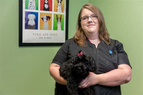 He started working at memphis animal clinic in 1976 and became the hospital owner soon after. Pet Grooming | Veterinarian in Memphis, TN | Berclair ...