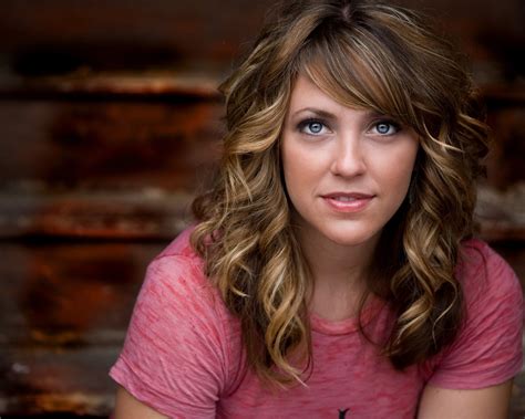 Rising Oklahoma Star Country Rock Singersongwriter Shawna Russell Set