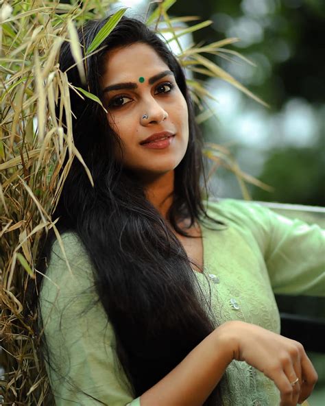 Swasika Vijayan Mallu Actress Model Hd Phone Wallpaper Peakpx
