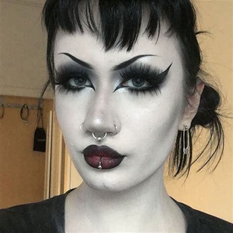 Pin By Missy Nasset On Gothic Decor In 2019 Gothic Makeup Punk Makeup