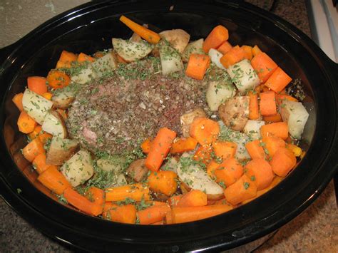 A beef sirloin roast along with cooked potatoes and carrots offers immense flavor, aroma, texture and overall satisfaction. Easy Gluten Free Meals & Slow Cooker Dinners: Pot Roast with Potatoes & Carrots in the slow cooker