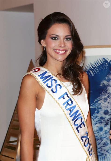 Vidéo Marine Lorphelin superbe Miss France à Paris le décembre pour la e